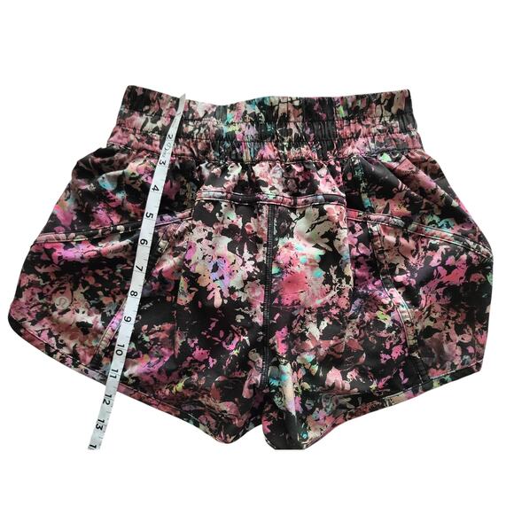 Lululemon Women's Tracker Low-Rise Lined Short 4" Red Multicolor Shorts Size 4 - Picture 11 of 14